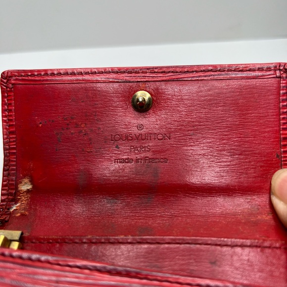 Preowned Louis Vuitton Epi Red Key Cles - Picture 6 of 6